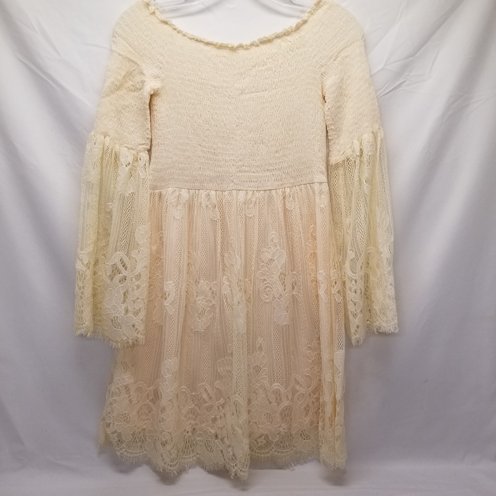 Tayler & Sage Woman Sz M Romantic Dress Long Bell Sleeve Lace Sheer Lining